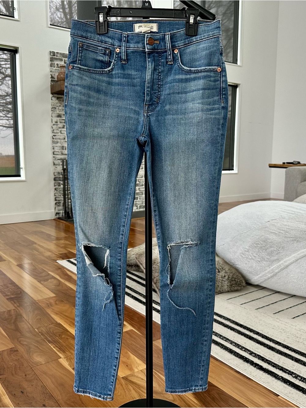 Madewell 9” Mid-rise Distressed Skinny Jeans